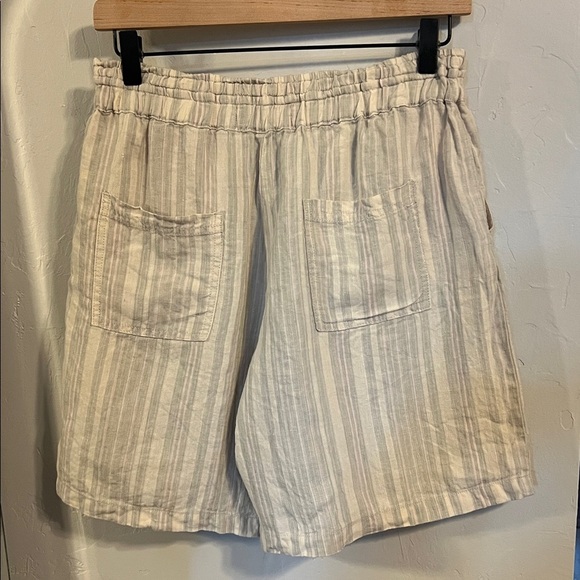 Anthropologie Cream Striped women’s Shorts - Picture 3 of 3